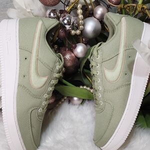 Nike Green Air Force 1 '07 Premium mebs Sneakers size13 new